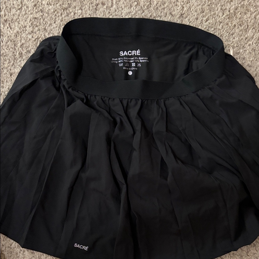 NWT Sacre skirt with shorts. Elastic waistband